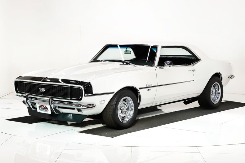 Unknown-Camaro-1968-Ermine-White-Black-26