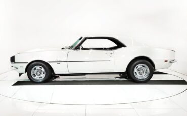 Unknown-Camaro-1968-Ermine-White-Black-39