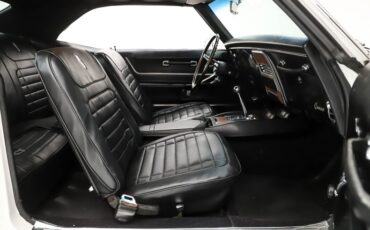 Unknown-Camaro-1968-Ermine-White-Black-45