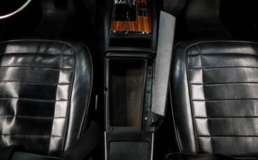 Unknown-Camaro-1968-Ermine-White-Black-48