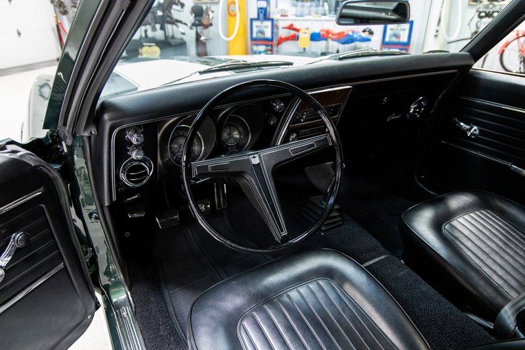 Unknown-Camaro-1968-Green-Black-4