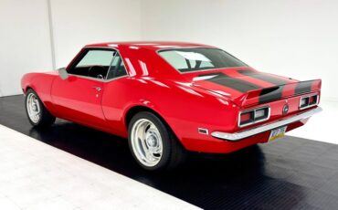Unknown-Camaro-1968-Matador-Red-Black-2