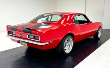Unknown-Camaro-1968-Matador-Red-Black-4