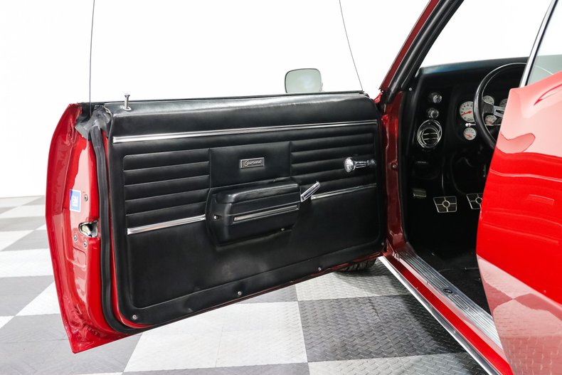 Unknown-Camaro-1968-RED-BLACK-11