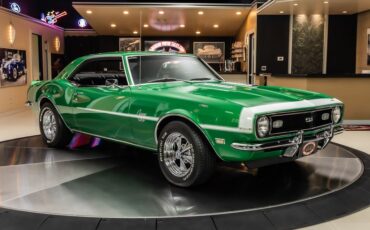Unknown-Camaro-1968-Rally-Green-Houndstooth-10