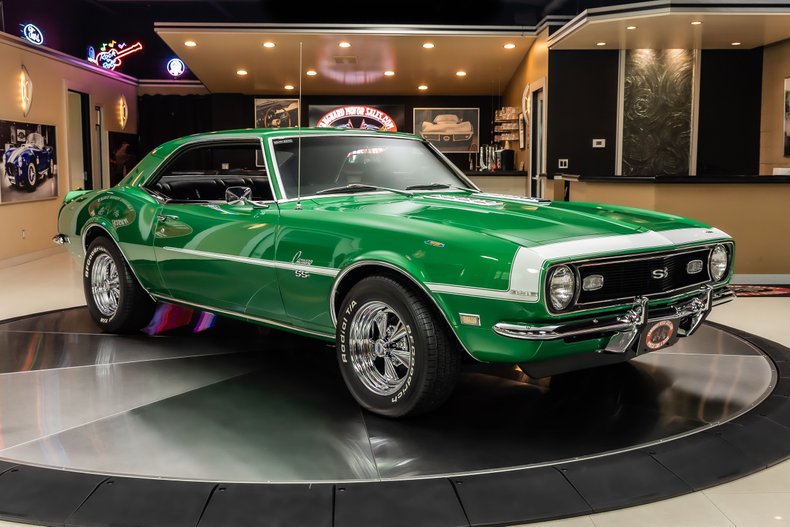 Unknown-Camaro-1968-Rally-Green-Houndstooth-10