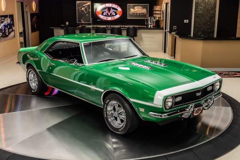 Unknown-Camaro-1968-Rally-Green-Houndstooth-11