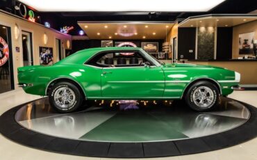 Unknown-Camaro-1968-Rally-Green-Houndstooth-12