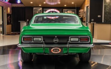 Unknown-Camaro-1968-Rally-Green-Houndstooth-15