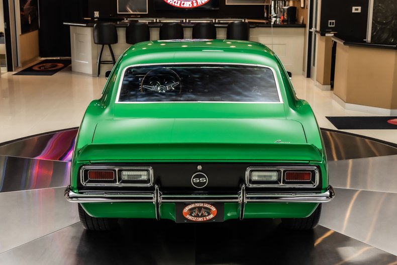 Unknown-Camaro-1968-Rally-Green-Houndstooth-16