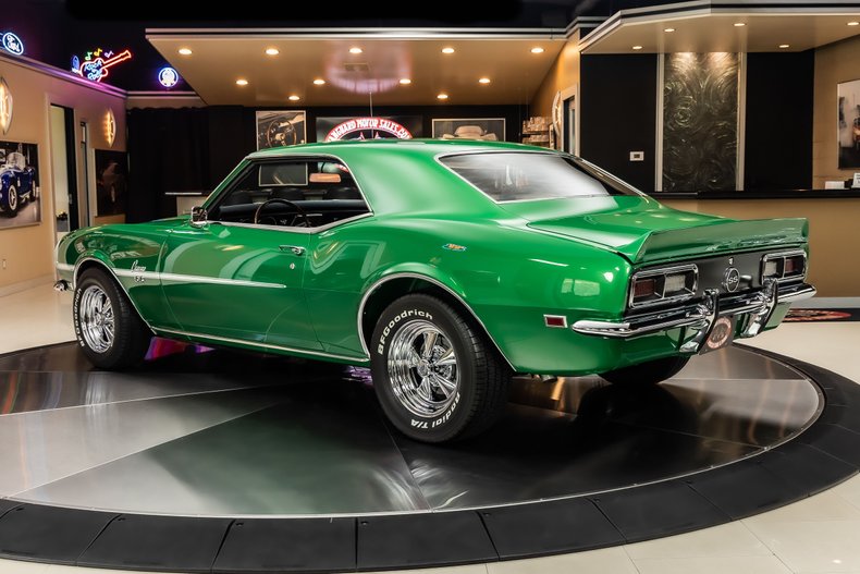 Unknown-Camaro-1968-Rally-Green-Houndstooth-17