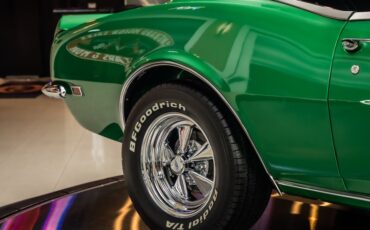 Unknown-Camaro-1968-Rally-Green-Houndstooth-24