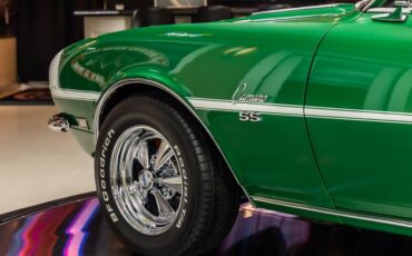 Unknown-Camaro-1968-Rally-Green-Houndstooth-3