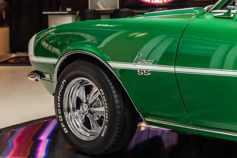 Unknown-Camaro-1968-Rally-Green-Houndstooth-3