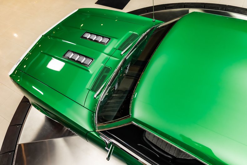 Unknown-Camaro-1968-Rally-Green-Houndstooth-4