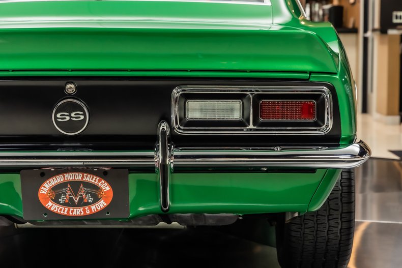 Unknown-Camaro-1968-Rally-Green-Houndstooth-40