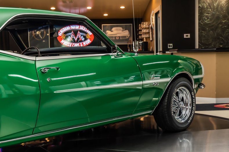 Unknown-Camaro-1968-Rally-Green-Houndstooth-42