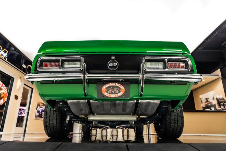 Unknown-Camaro-1968-Rally-Green-Houndstooth-47