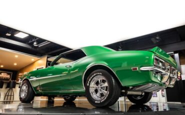 Unknown-Camaro-1968-Rally-Green-Houndstooth-48