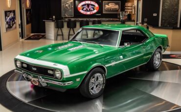 Unknown-Camaro-1968-Rally-Green-Houndstooth-6