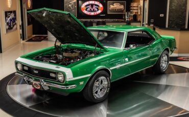Unknown-Camaro-1968-Rally-Green-Houndstooth-7