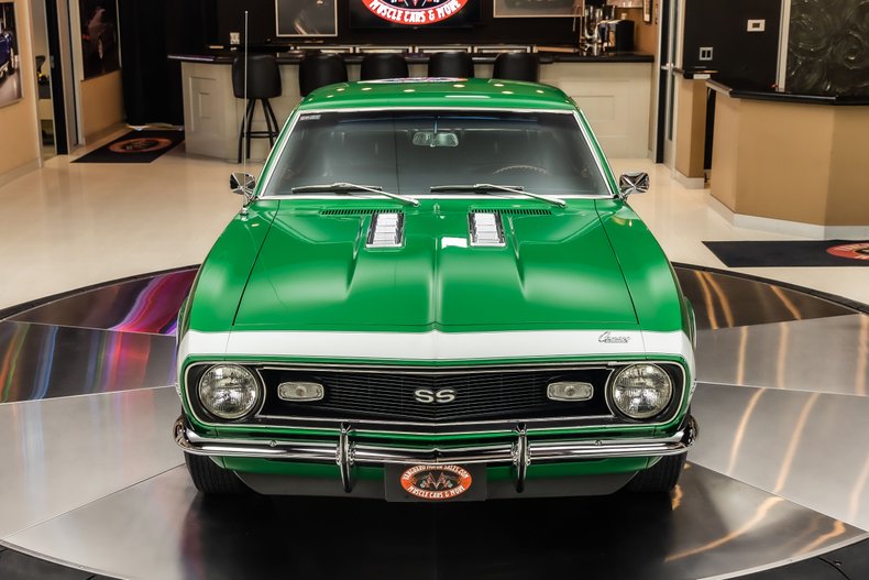 Unknown-Camaro-1968-Rally-Green-Houndstooth-9