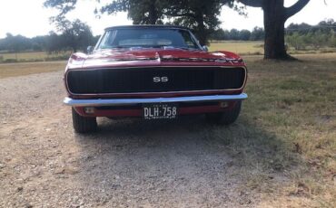 Unknown-Camaro-1968-Red-Black-1
