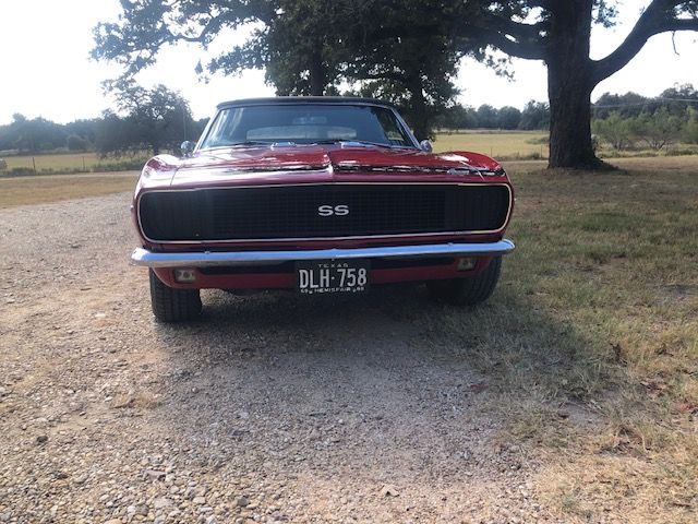Unknown-Camaro-1968-Red-Black-1