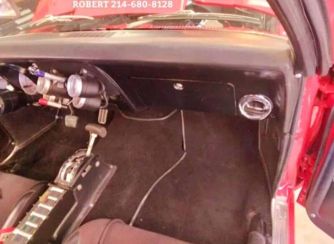 Unknown-Camaro-1968-Red-Black-10