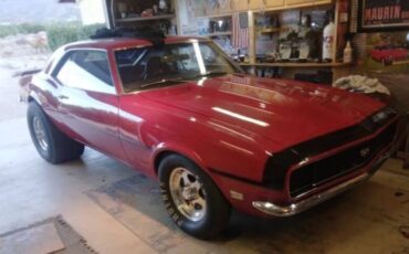 Unknown-Camaro-1968-Red-Black-18