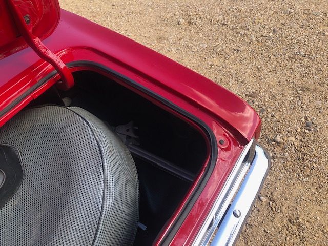 Unknown-Camaro-1968-Red-Black-2