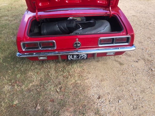 Unknown-Camaro-1968-Red-Black-3