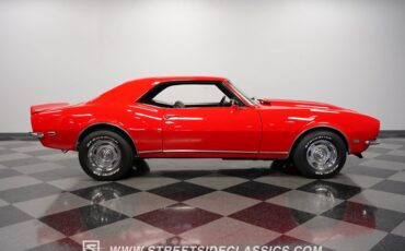 Unknown-Camaro-1968-Red-Black-49