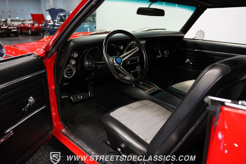Unknown-Camaro-1968-Red-Black-7