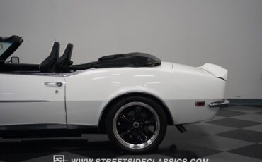 Unknown-Camaro-1968-White-Black-27
