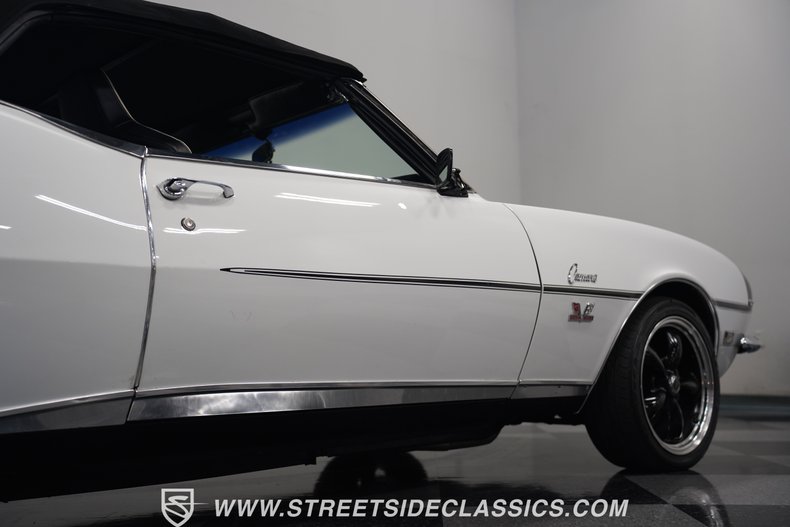 Unknown-Camaro-1968-White-Black-32