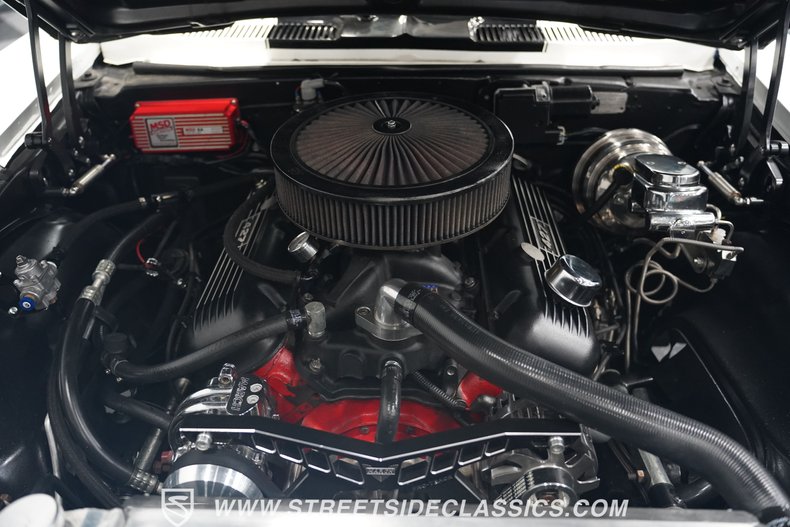 Unknown-Camaro-1968-White-Black-37