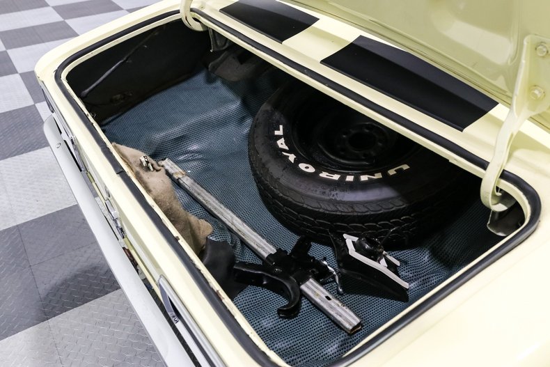 Unknown-Camaro-1968-Yellow-Brown-22