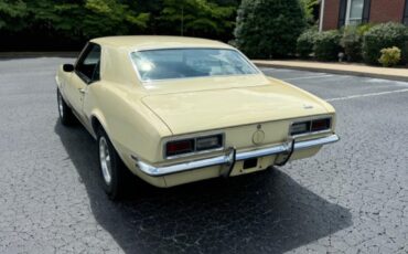 Unknown-Camaro-1968-Yeloow-Black