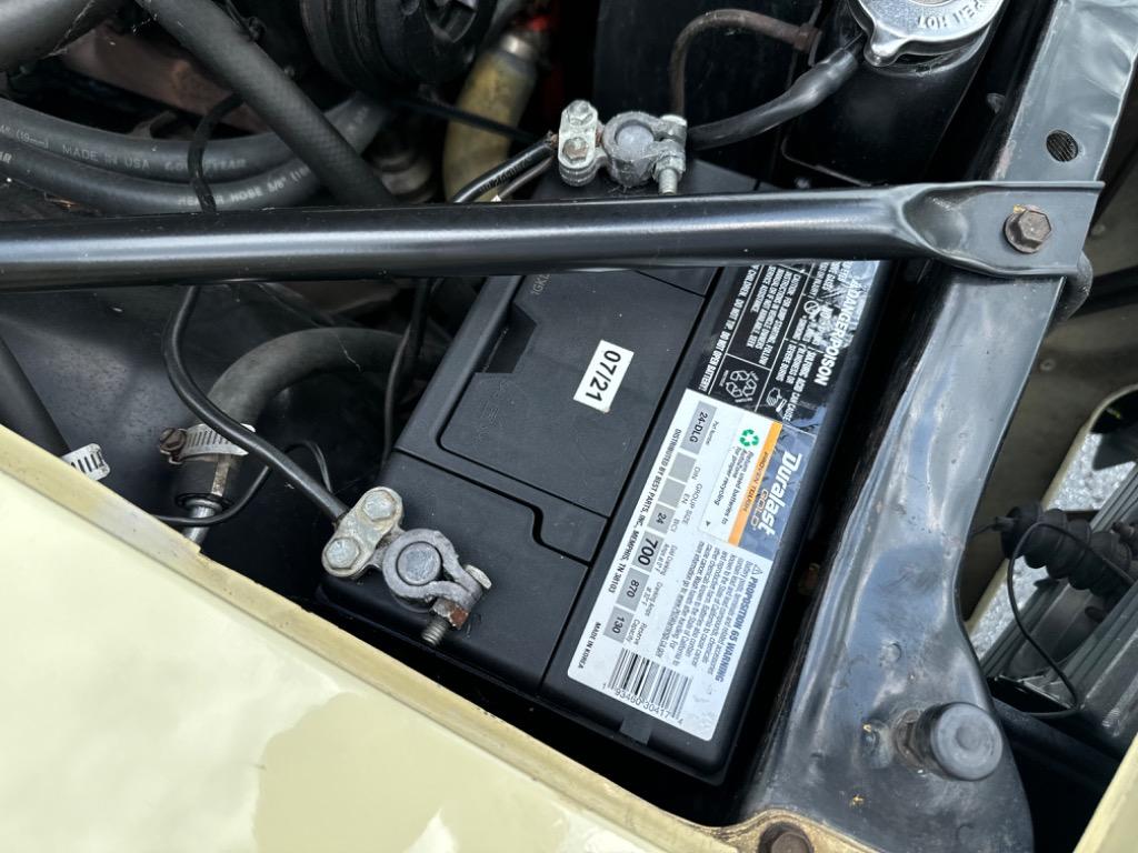 Unknown-Camaro-1968-Yeloow-Black-5