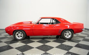Unknown-Camaro-1969-Bolero-Red-Black-15