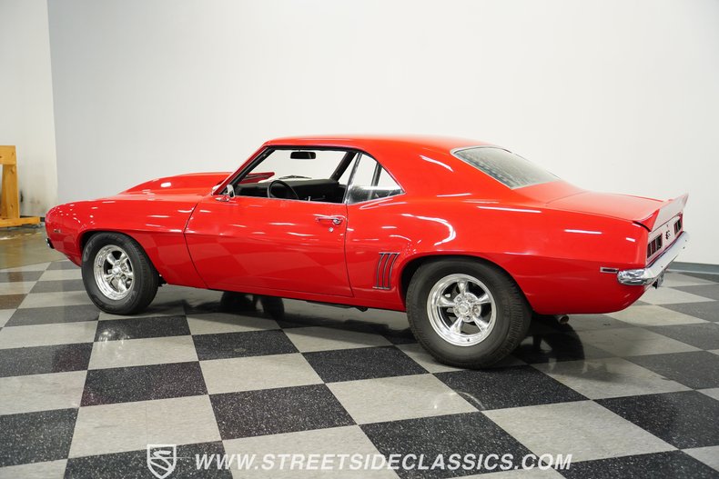 Unknown-Camaro-1969-Bolero-Red-Black-16