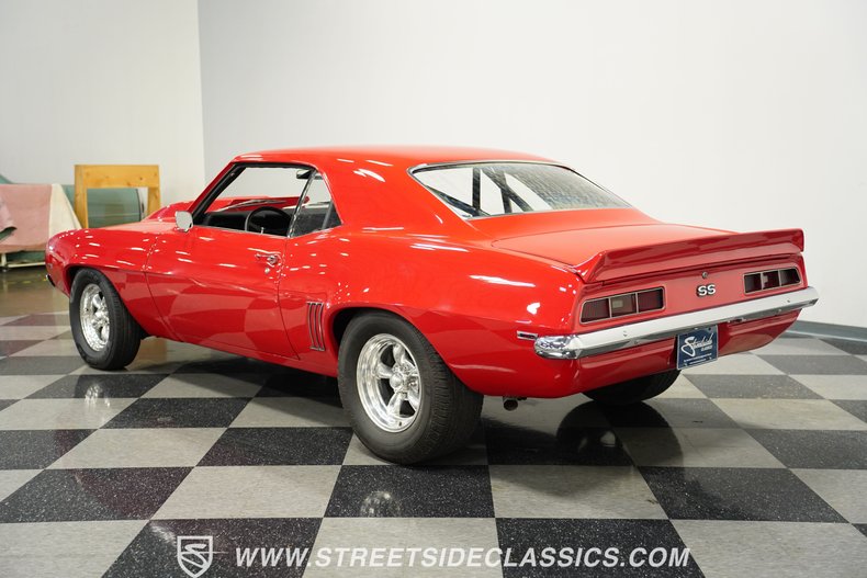 Unknown-Camaro-1969-Bolero-Red-Black-17