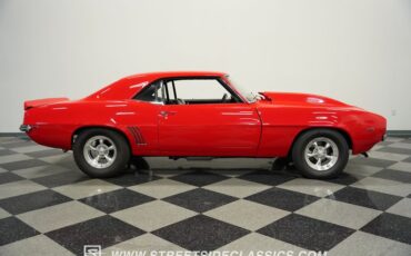Unknown-Camaro-1969-Bolero-Red-Black-23