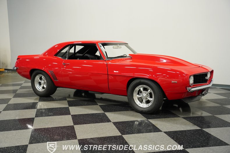 Unknown-Camaro-1969-Bolero-Red-Black-24