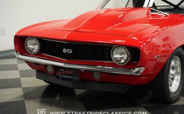 Unknown-Camaro-1969-Bolero-Red-Black-27