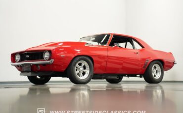 Unknown-Camaro-1969-Bolero-Red-Black-29