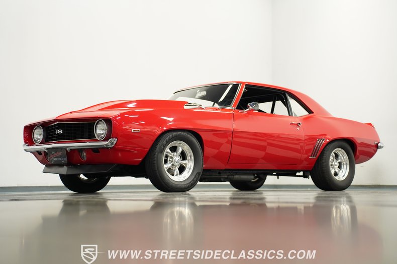 Unknown-Camaro-1969-Bolero-Red-Black-29