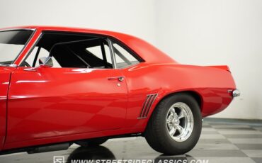 Unknown-Camaro-1969-Bolero-Red-Black-30