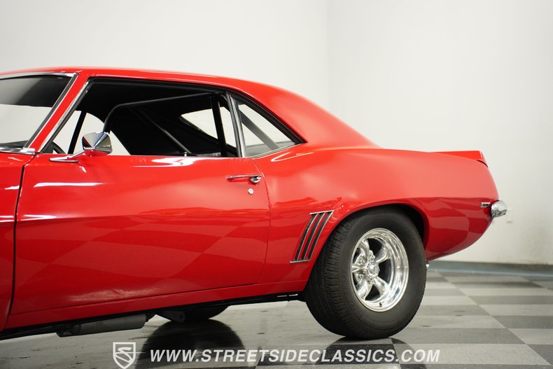 Unknown-Camaro-1969-Bolero-Red-Black-30